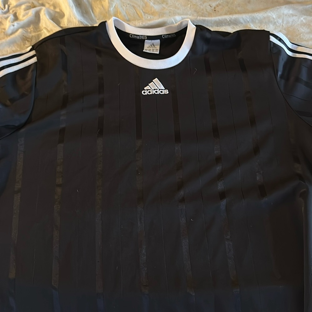 Brand new men’s ADIDAS  2XL clima365 shirt